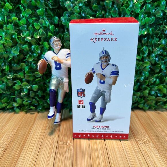 HALLMARK Keepsake 2016 TONY ROMO DALLAS COWBOYS NFL Football CHRISTMAS ORNAMENT - Picture 1 of 13